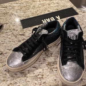 P448 Women's John Italian Leather Silver / Glass Sneaker - size 40 (US 9.5 - 10)